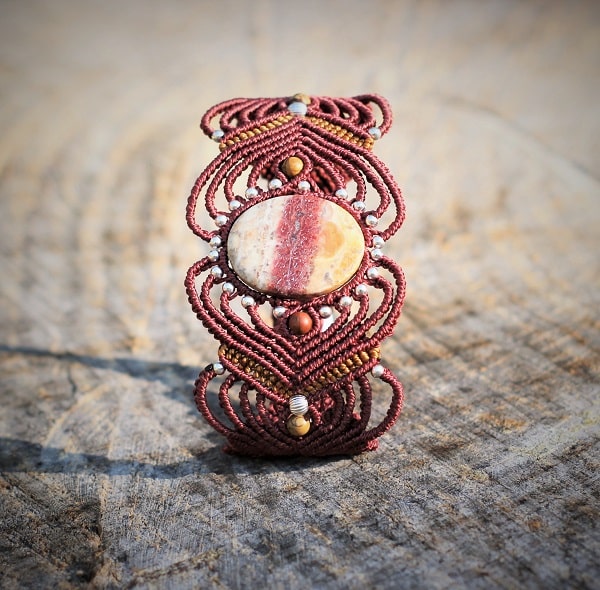 Créatrice de bijoux fantaisie - blog bijoux fantaisie - bracelet style ethnique avec différentes pierres semi précieuses pierres fines - MIA Provence